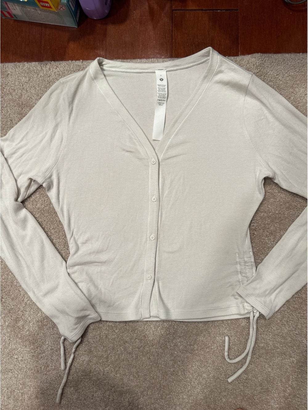 (5)Lululemon Women's White Button-Up Cardigan Sweater Size 6